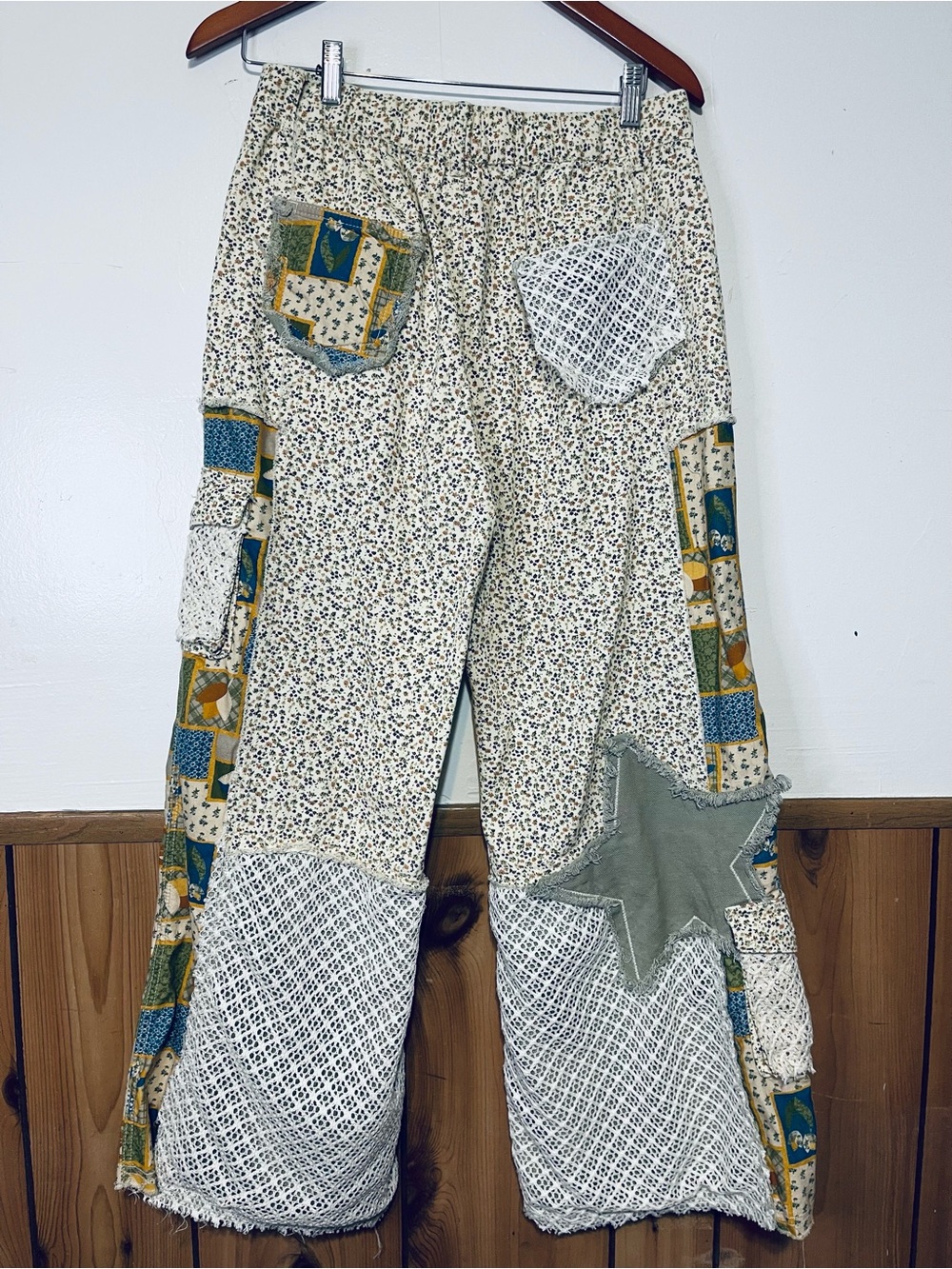 POL Cream Patchwork Wide-Leg Pants with Green Star Accent - Picture 3 of 8